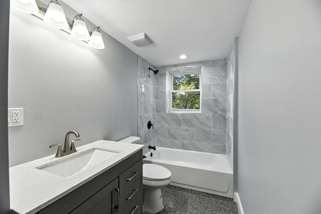 840 E 25th Avenue, Gary, IN 46407