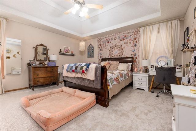 7431 N Lewis Avenue, Kansas City, MO 64158