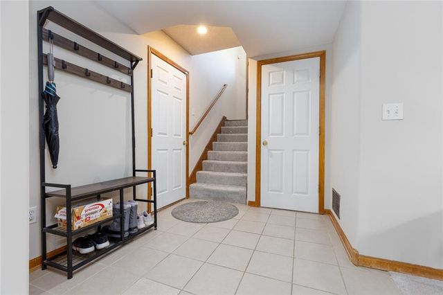 7431 N Lewis Avenue, Kansas City, MO 64158