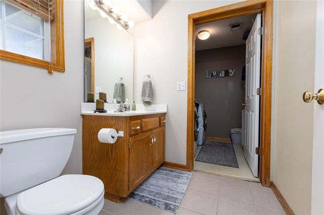 7431 N Lewis Avenue, Kansas City, MO 64158