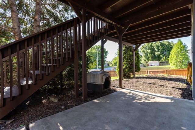 7431 N Lewis Avenue, Kansas City, MO 64158