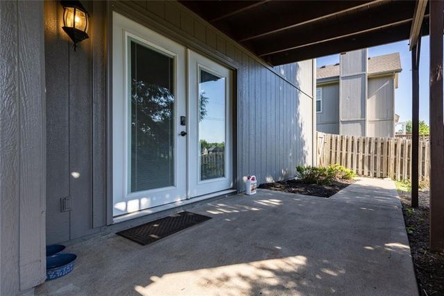 7431 N Lewis Avenue, Kansas City, MO 64158
