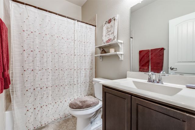 300 Black Bear Drive, Mckinney, TX 75071