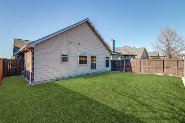 300 Black Bear Drive, Mckinney, TX 75071