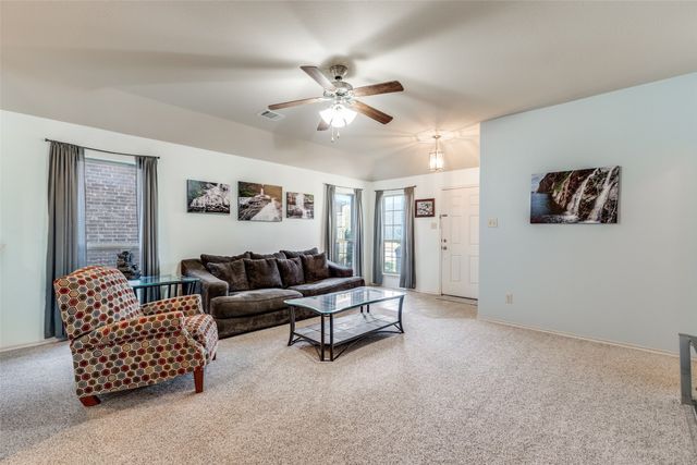 300 Black Bear Drive, Mckinney, TX 75071