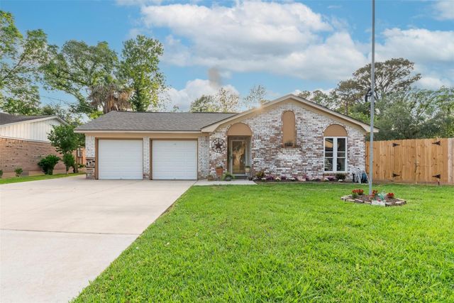 5308 Tanglebriar Drive, Dickinson, TX 77539