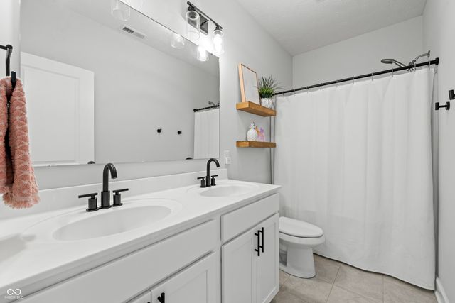 3843 Idlewind Drive, Westfield, IN 46074