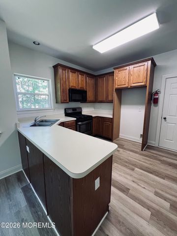 18 Dayna Court, Howell, NJ 07731