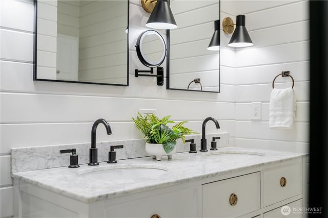 4418 40th Avenue SW, Seattle, WA 98116