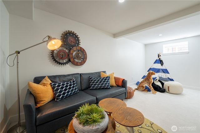 4418 40th Avenue SW, Seattle, WA 98116