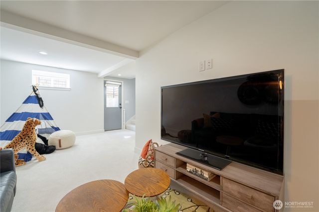 4418 40th Avenue SW, Seattle, WA 98116