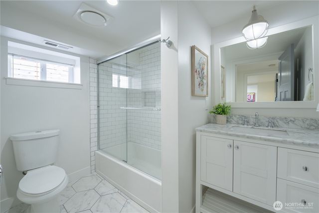 4418 40th Avenue SW, Seattle, WA 98116