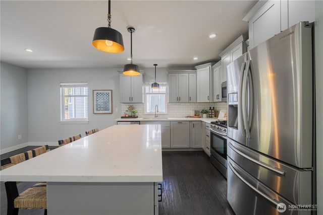 4418 40th Avenue SW, Seattle, WA 98116