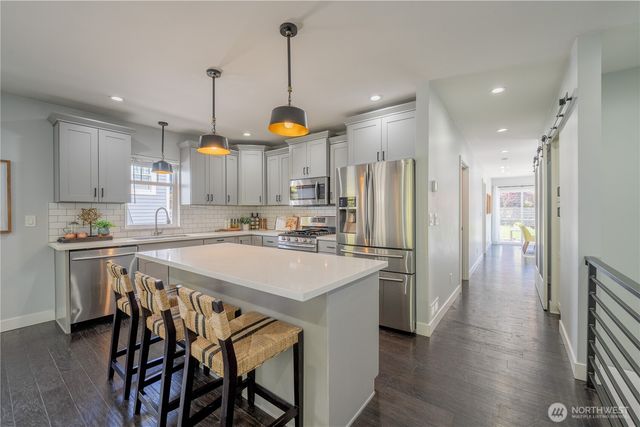 4418 40th Avenue SW, Seattle, WA 98116