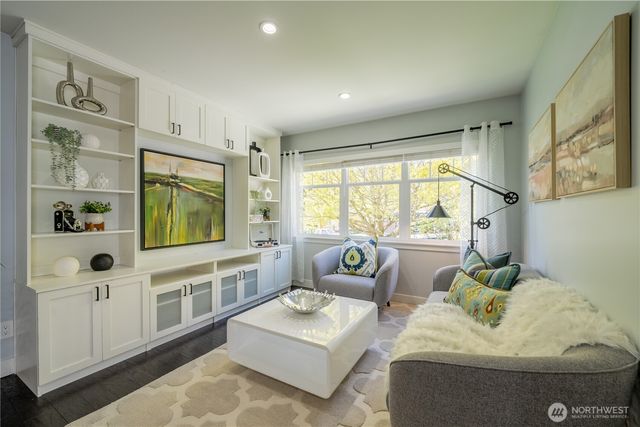 4418 40th Avenue SW, Seattle, WA 98116