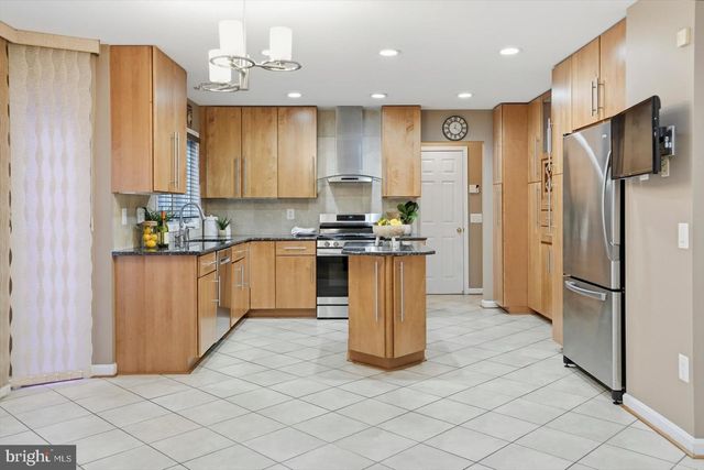 7 CORNFIELD CT, Reisterstown, MD 21136