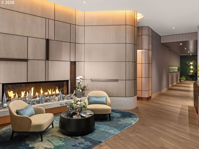 550 Sw 10TH Ave 2501, Portland, OR 97205