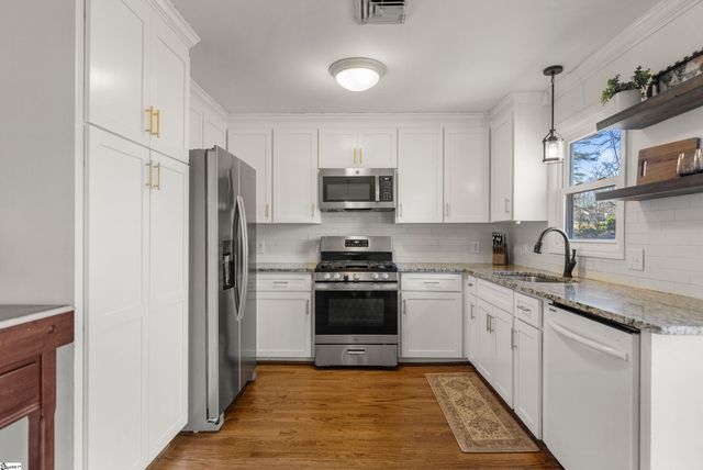 408 Camelot Drive, Simpsonville, SC 29681