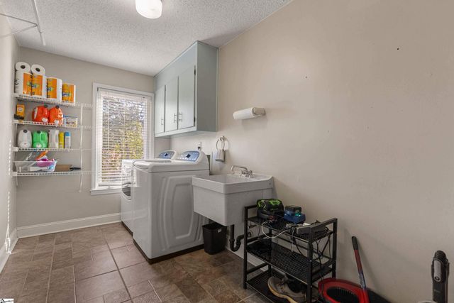 408 Camelot Drive, Simpsonville, SC 29681