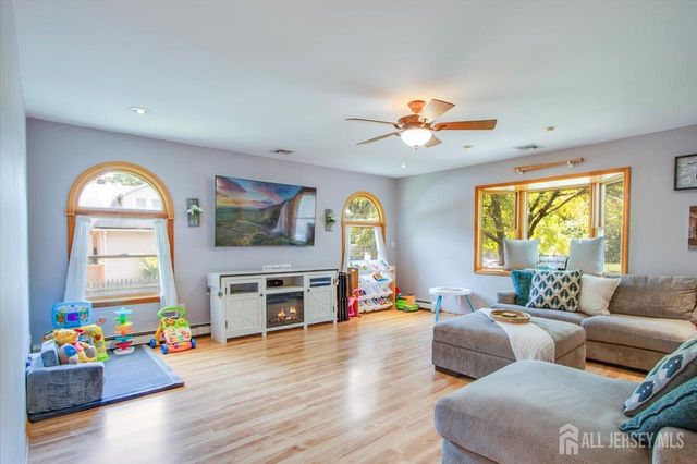 85 Othen Street, Edison, NJ 08817