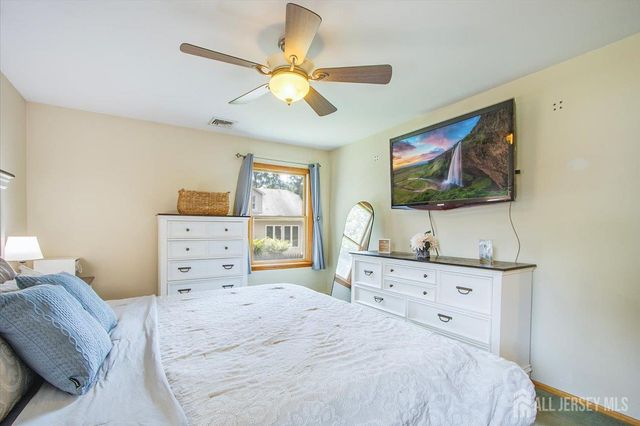 85 Othen Street, Edison, NJ 08817