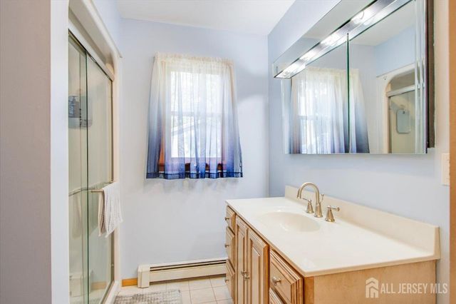 85 Othen Street, Edison, NJ 08817
