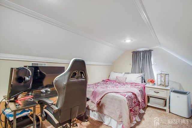 85 Othen Street, Edison, NJ 08817
