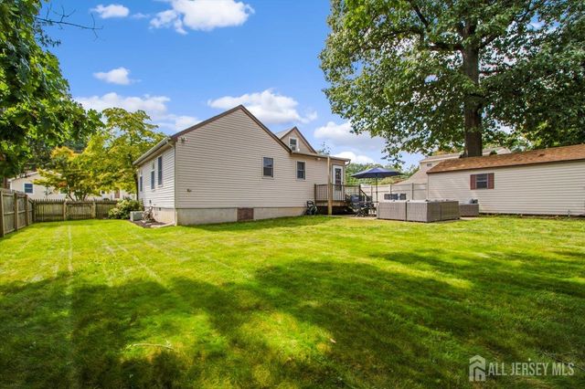 85 Othen Street, Edison, NJ 08817