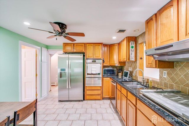 85 Othen Street, Edison, NJ 08817