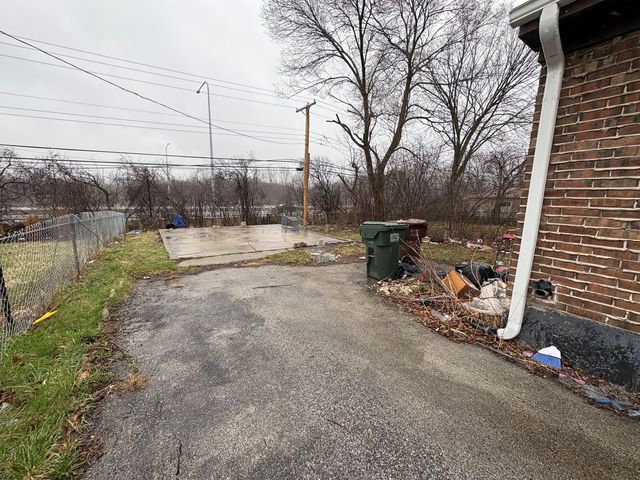 16919 Glen Oaks Drive, Country Club Hills, IL 60478