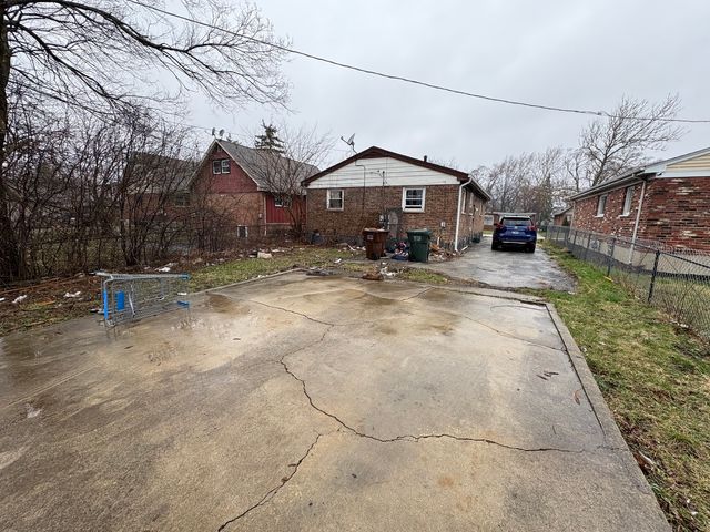 16919 Glen Oaks Drive, Country Club Hills, IL 60478