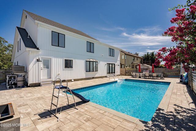 1615 Calamus Place, Point Pleasant, NJ 08742