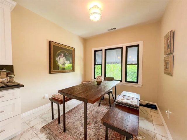 542 N Kilkea Drive, Los Angeles, CA 90048