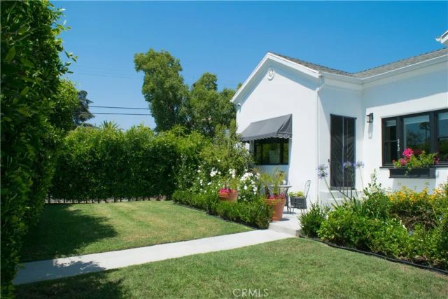 542 N Kilkea Drive, Los Angeles, CA 90048