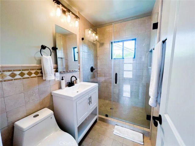 542 N Kilkea Drive, Los Angeles, CA 90048