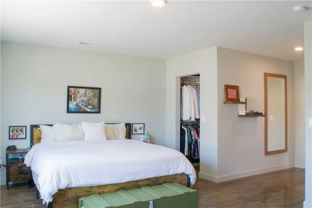 542 N Kilkea Drive, Los Angeles, CA 90048