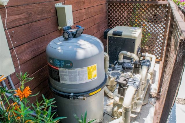 542 N Kilkea Drive, Los Angeles, CA 90048