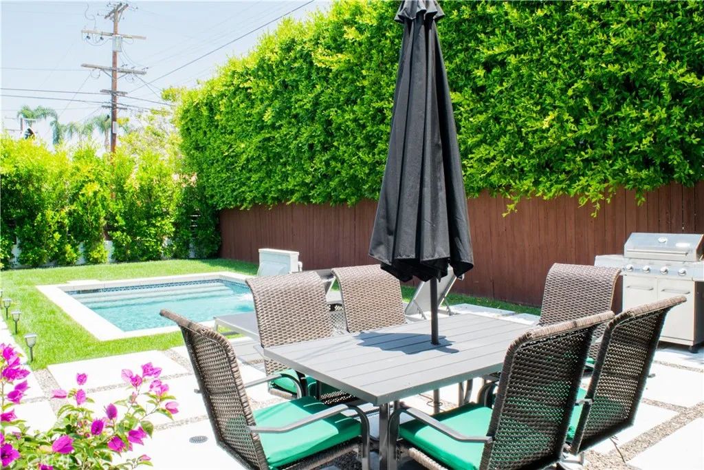 542 N Kilkea Drive, Los Angeles, CA 90048