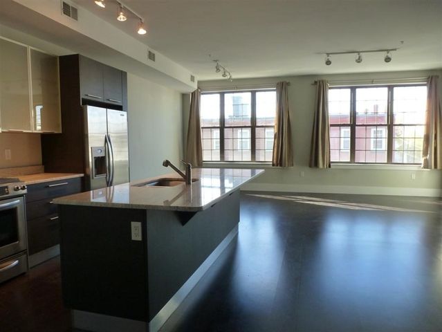 154 W 2nd St 301, Boston, MA 02127