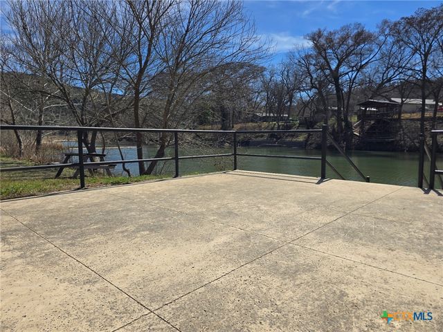 206 Falling Hills, New Braunfels, TX 78132