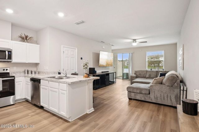 7898 MERCHANTS Way, Jacksonville, FL 32222