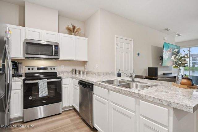 7898 MERCHANTS Way, Jacksonville, FL 32222