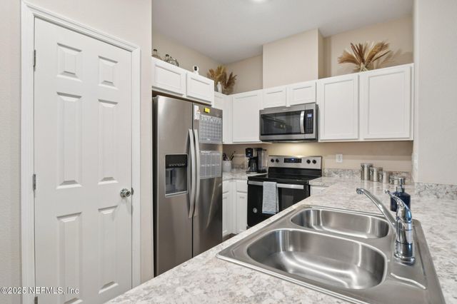 7898 MERCHANTS Way, Jacksonville, FL 32222