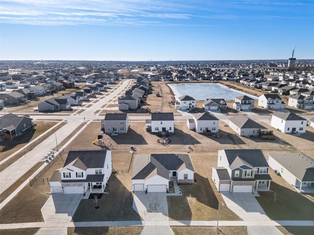 2511 NW 44th Street, Ankeny, IA 50023