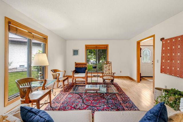 2999 Stinson Court, New Brighton, MN 55112