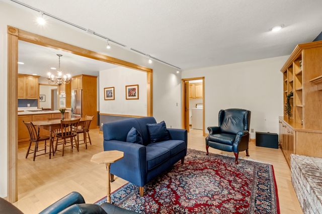 2999 Stinson Court, New Brighton, MN 55112