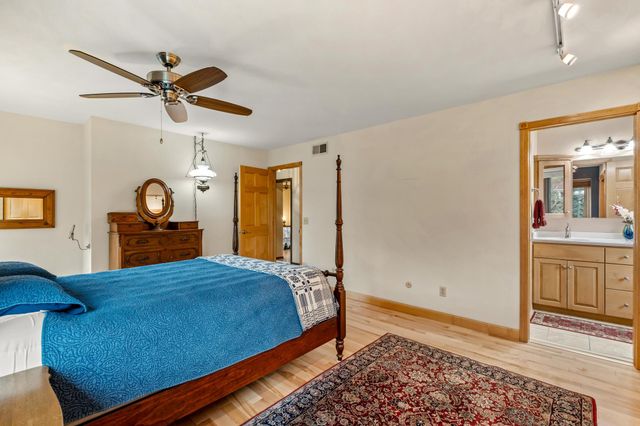 2999 Stinson Court, New Brighton, MN 55112
