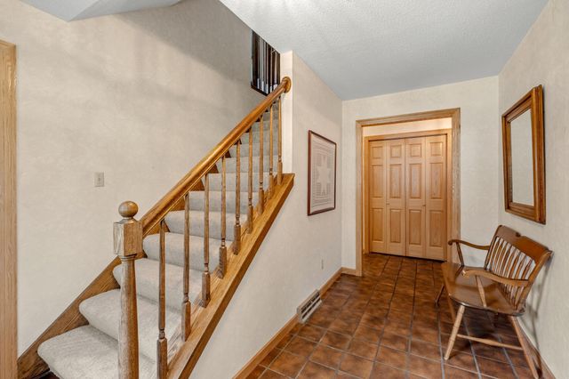 2999 Stinson Court, New Brighton, MN 55112