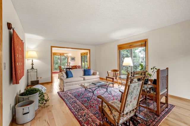 2999 Stinson Court, New Brighton, MN 55112