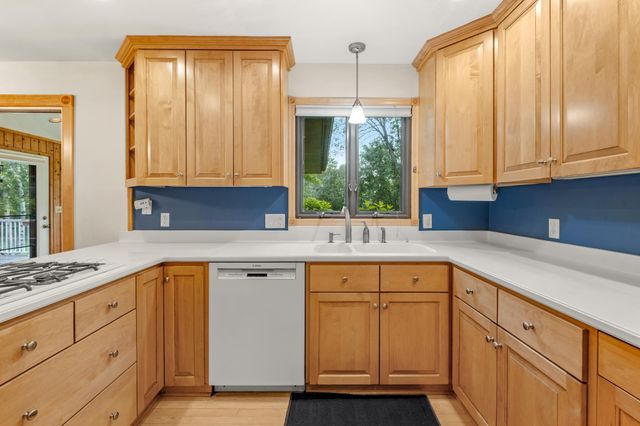 2999 Stinson Court, New Brighton, MN 55112